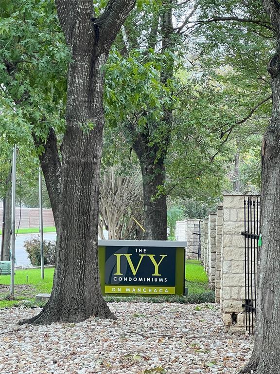 Primary Photo - 3204 Menchaca Rd