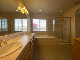 Building Photo - Northgate Tiara Gated Community