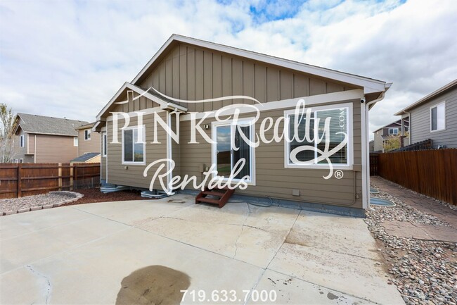 Building Photo - 7502 Araia Dr