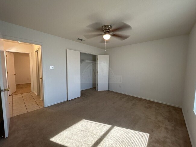 Building Photo - 3908 Fieldcrest Dr