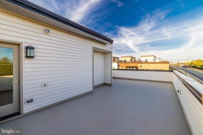 Building Photo - 43920 Ludwell Farm Square
