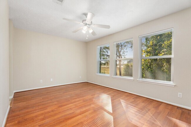 Building Photo - 20361 Fieldtree Dr