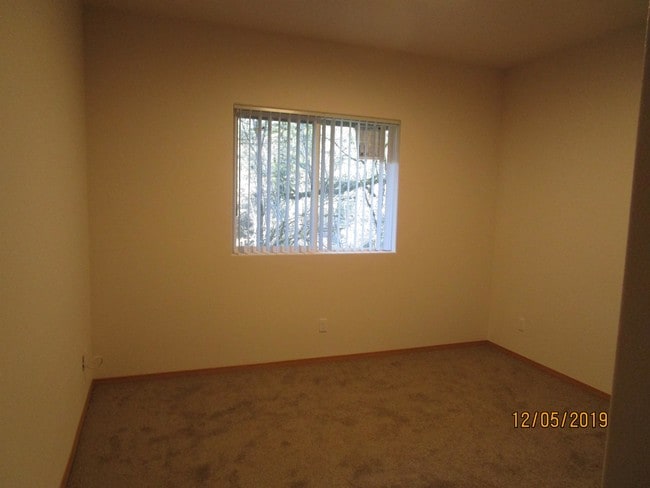 Building Photo - 24043 Patton Loop SE