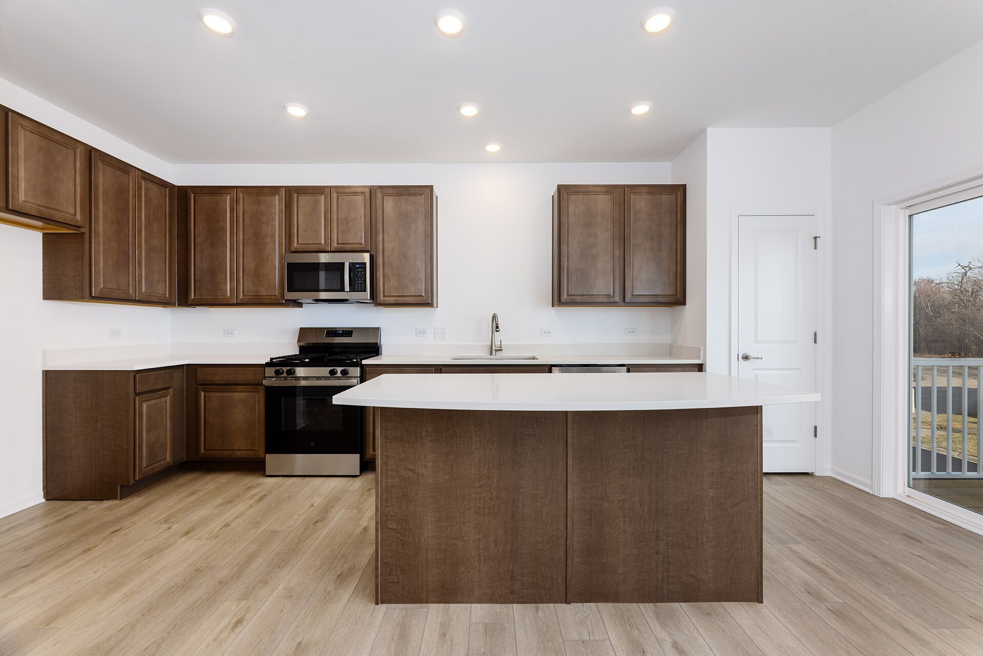 Building Photo - 1703 Neubauer Cir