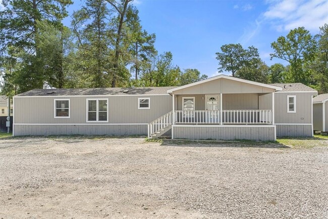 Primary Photo - 21864 Russell Dr