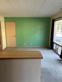 Building Photo - 1 Bedroom Apartment Across from NPS!