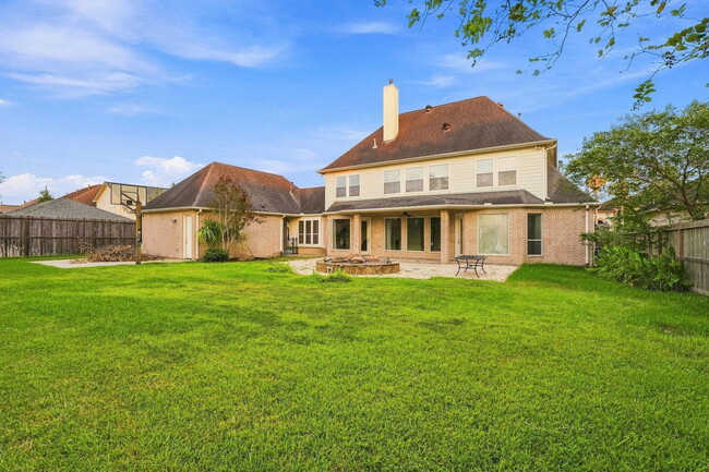 Building Photo - 1726 Parklake Village Dr