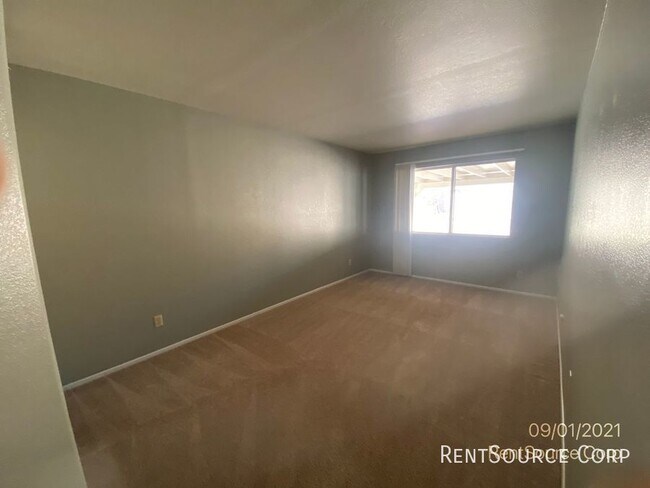 Building Photo - 4 Bedroom ~ 2 Bath Home for Rent in Palmdale