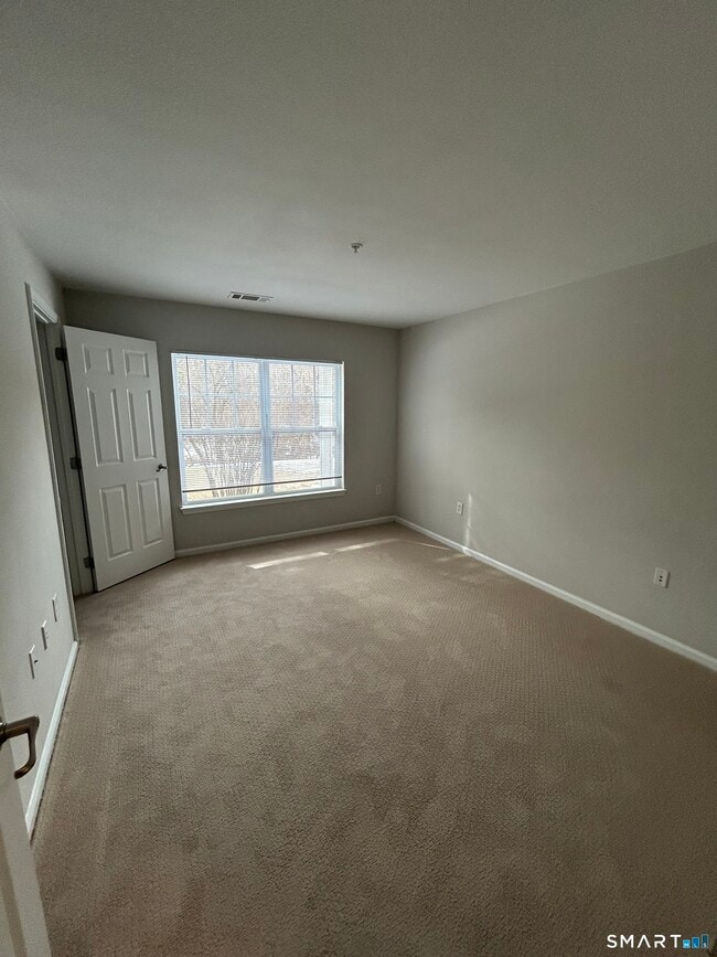 Building Photo - 138 Hollow Tree Ridge Rd