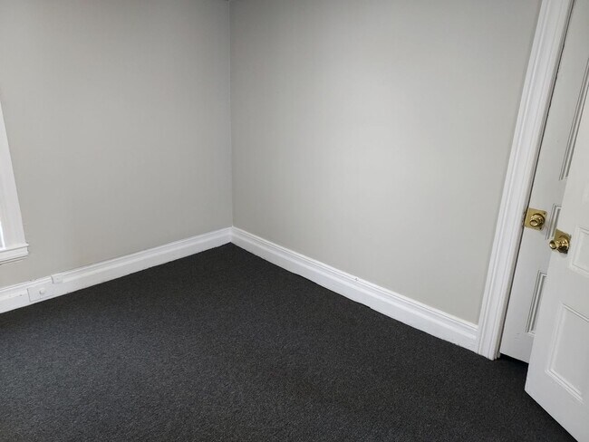 Building Photo - 86 Santee St