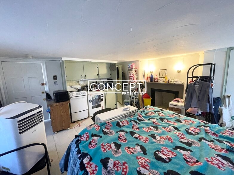 Building Photo - 58 Anderson St