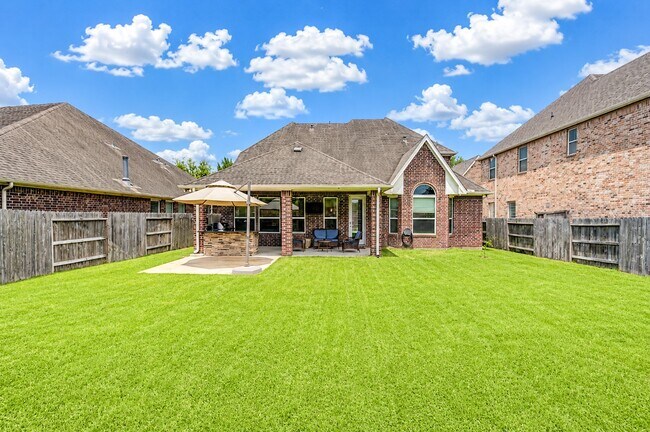 Building Photo - 27310 Onslow Run Dr