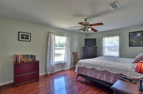 Building Photo - 650 Silver Pass