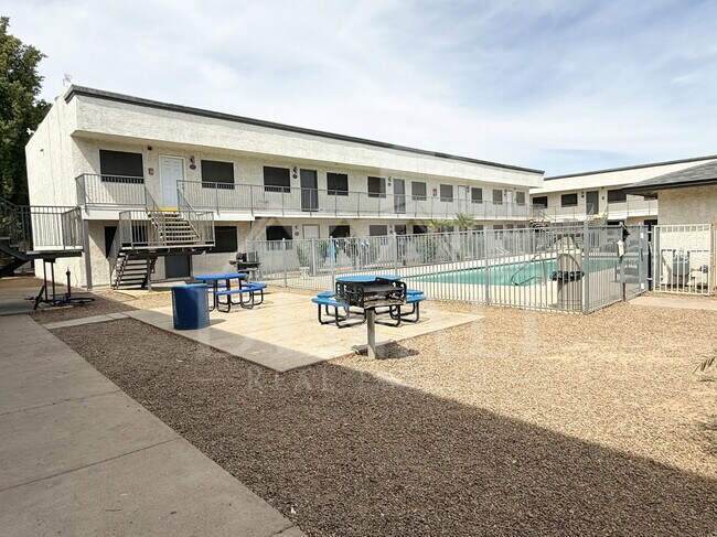 Building Photo - 18202 N Cave Creek Rd