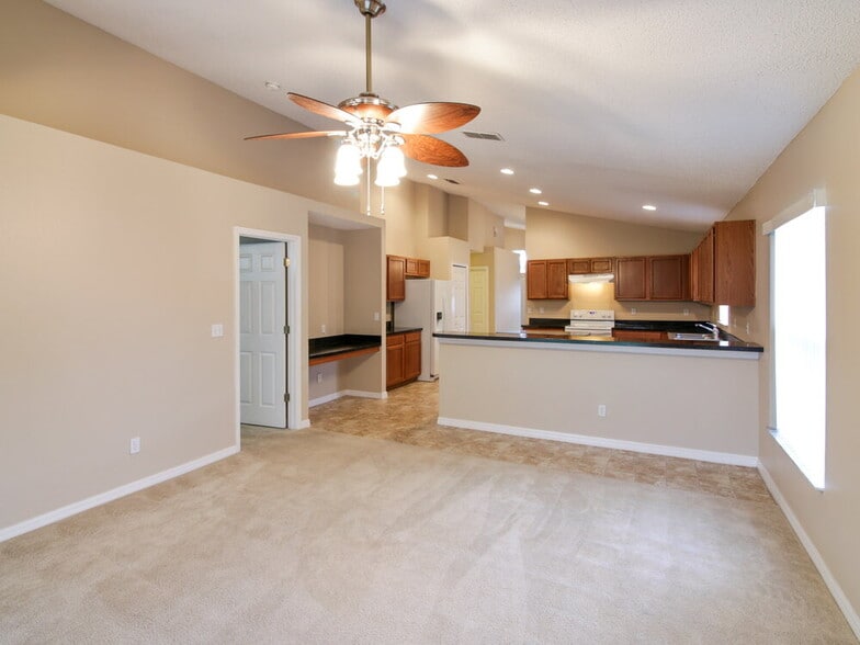 Building Photo - 3005 Lorimer Ct
