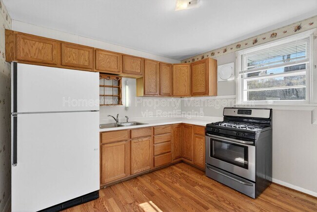 Building Photo - 1108 Renshaw Dr