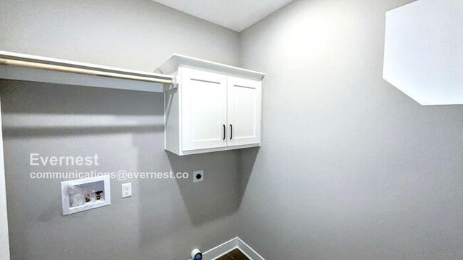 Building Photo - Charming 3-Bedroom Home with Modern Comfor...
