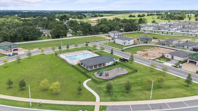 Building Photo - 12195 Stirrup Dr