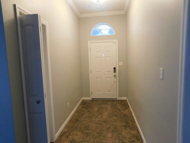 Building Photo - 3 bedroom in Crestwood S/D
