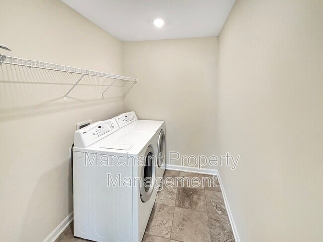 Building Photo - 106 Muir Way