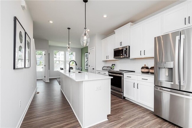 Building Photo - 2684 Brookview Dr NW