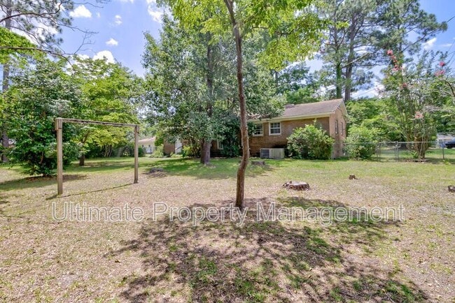 Building Photo - 5025 Pine Needles Dr