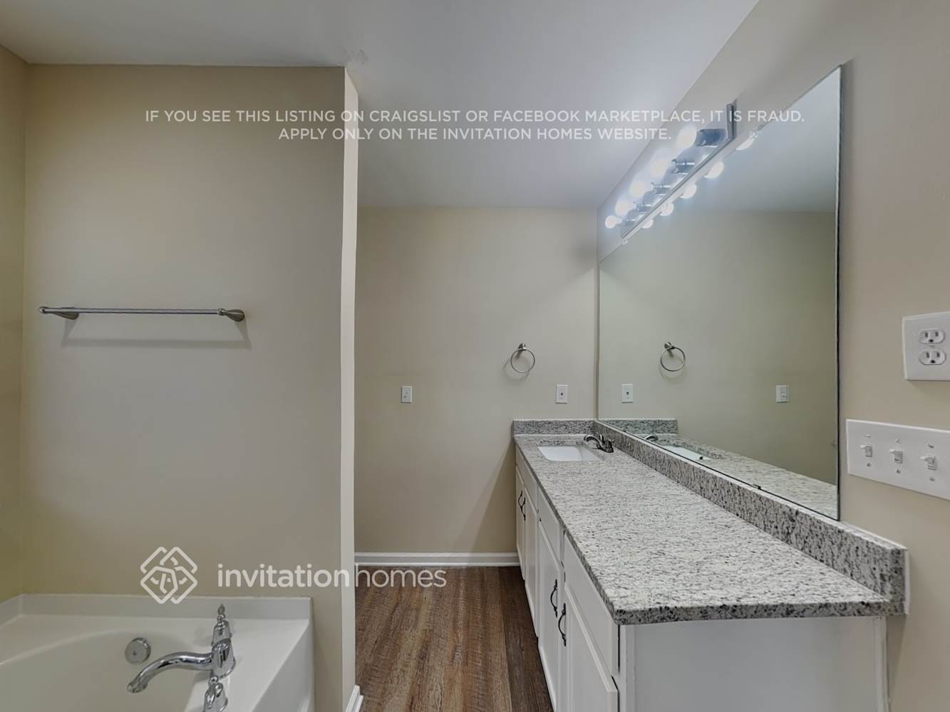 Building Photo - 733 Carly Court