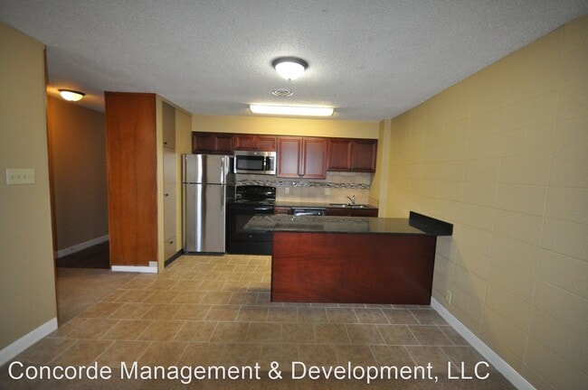 Building Photo - 601 S 18th St