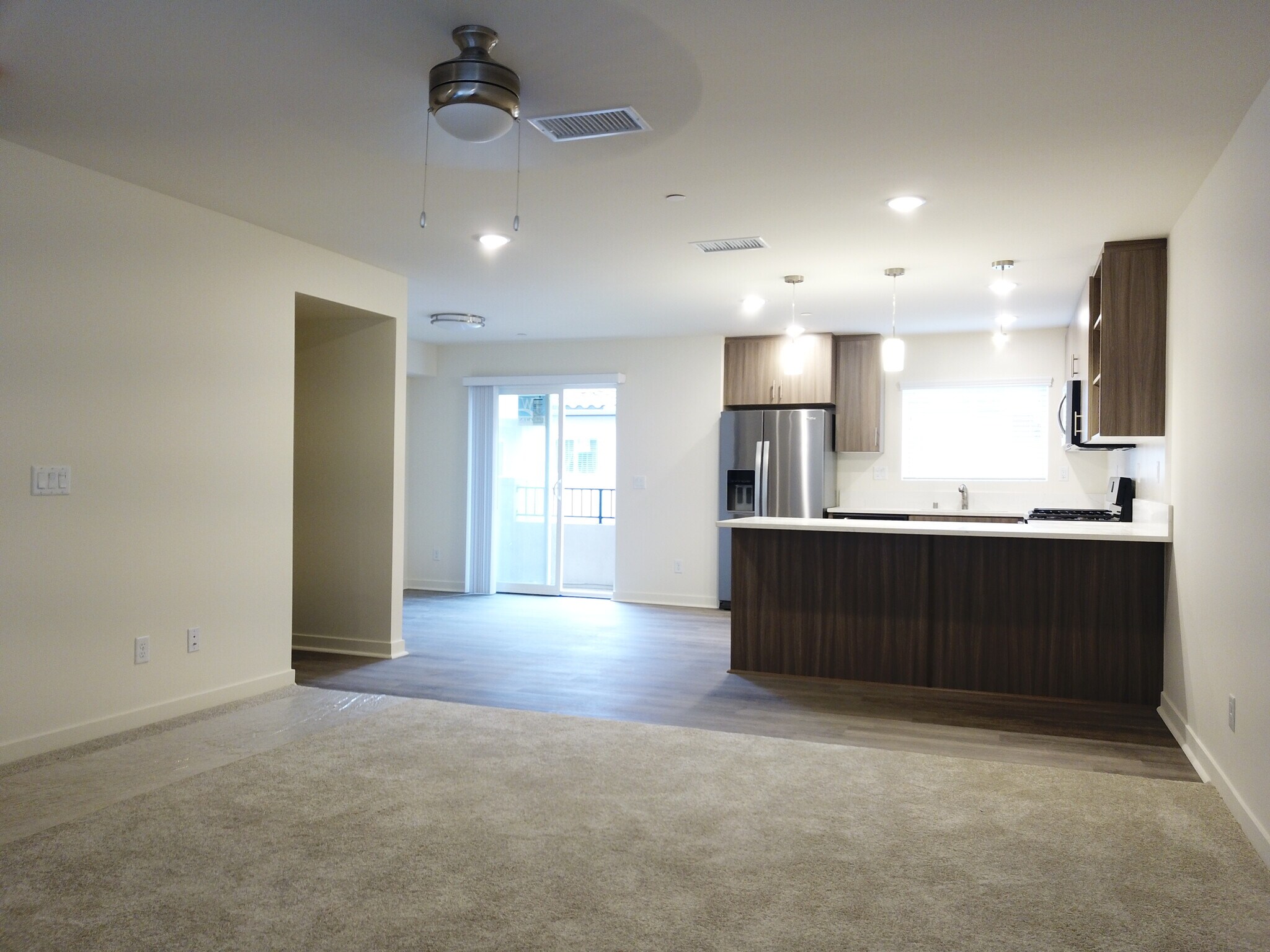 Building Photo - 9942 Buena Vista Ave