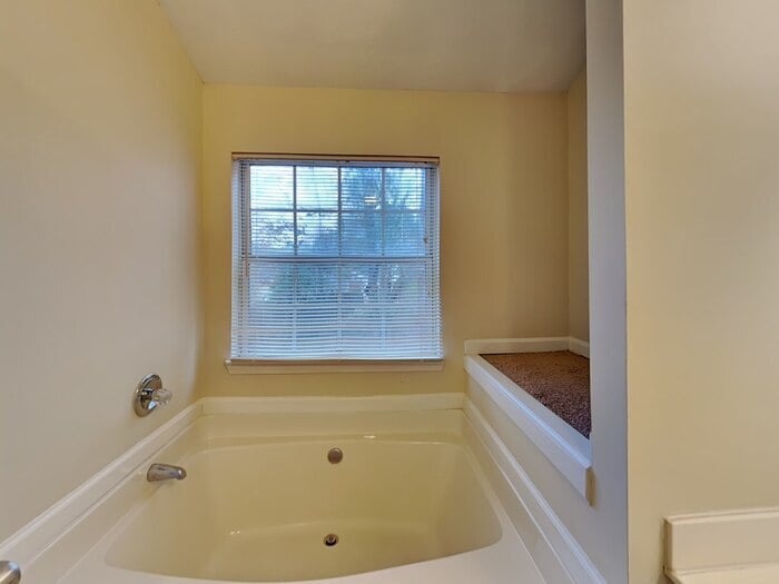 Building Photo - 761 Sugar Oak Ln