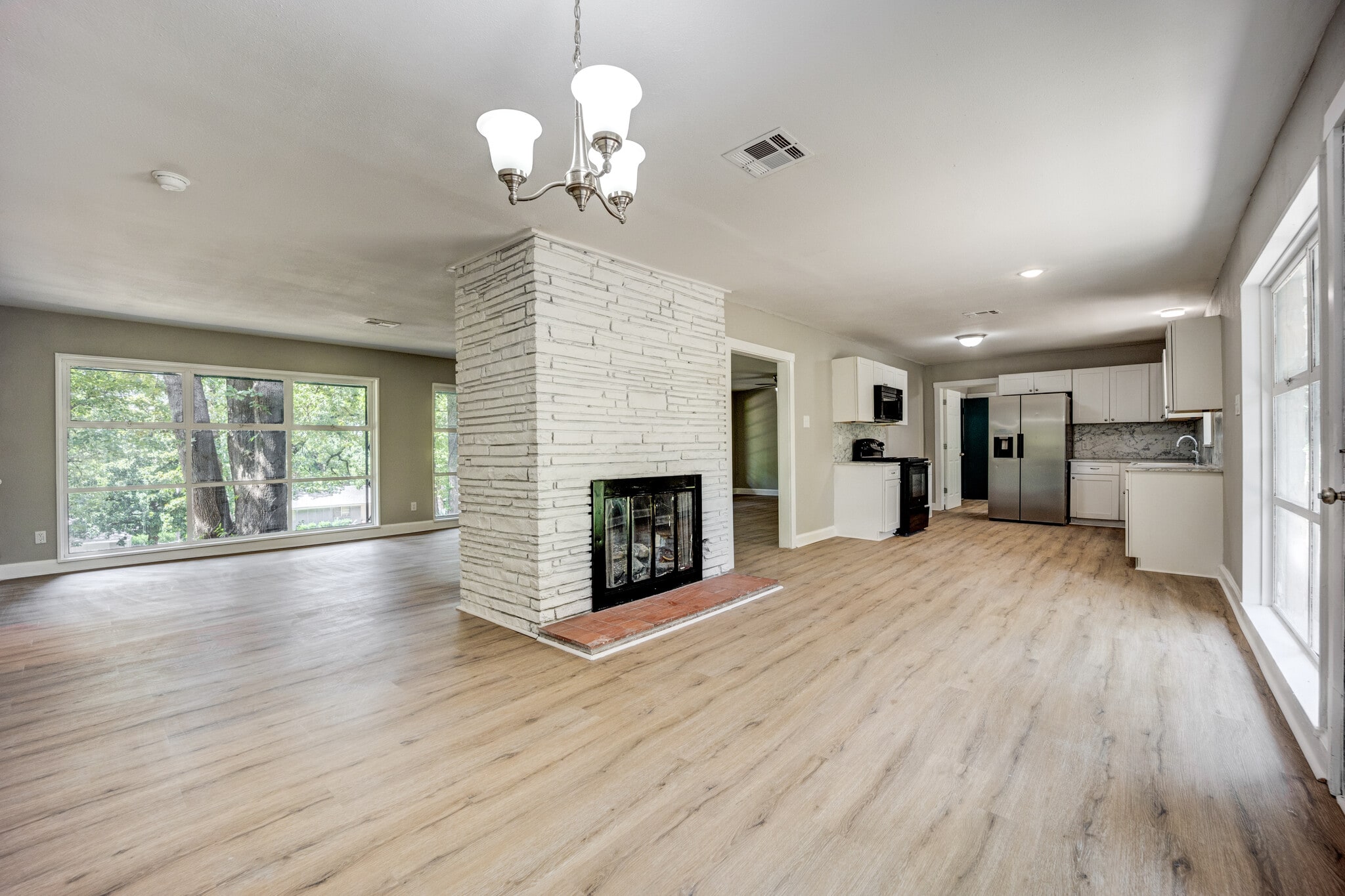 Building Photo - 2800 Ionia St