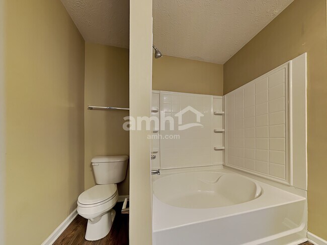 Building Photo - 1621 Wagner Dr