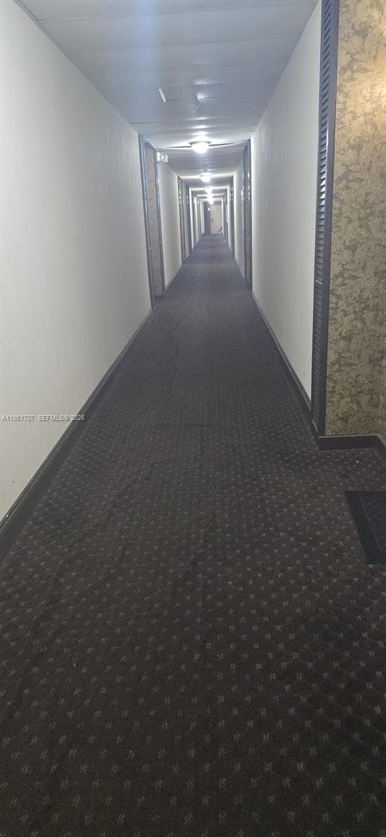 Building Photo - 3680 Inverrary Dr