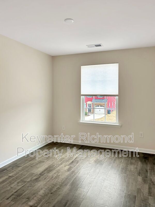 Building Photo - 8916 Ringview Dr