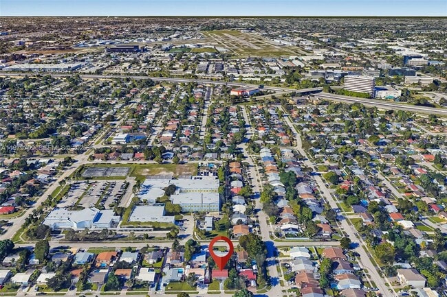 Building Photo - 5655 NE 5th Terrace