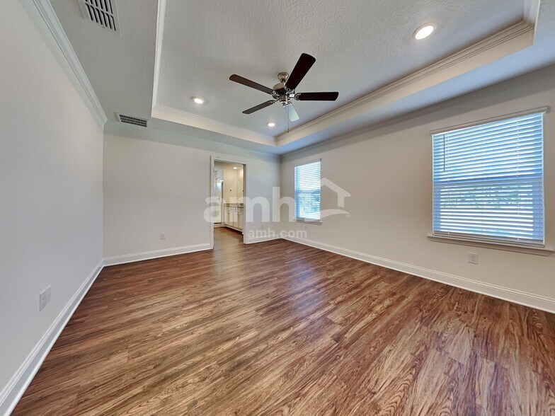 Building Photo - 149 Onate Cir