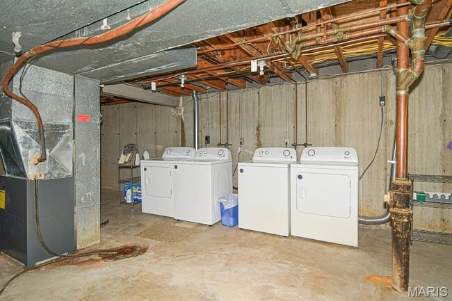 Building Photo - 7359 Balson Ave