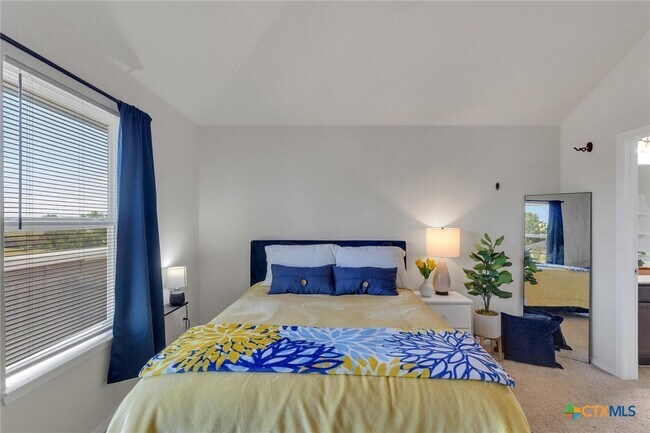 Building Photo - 425 Spiny Lizard Ln