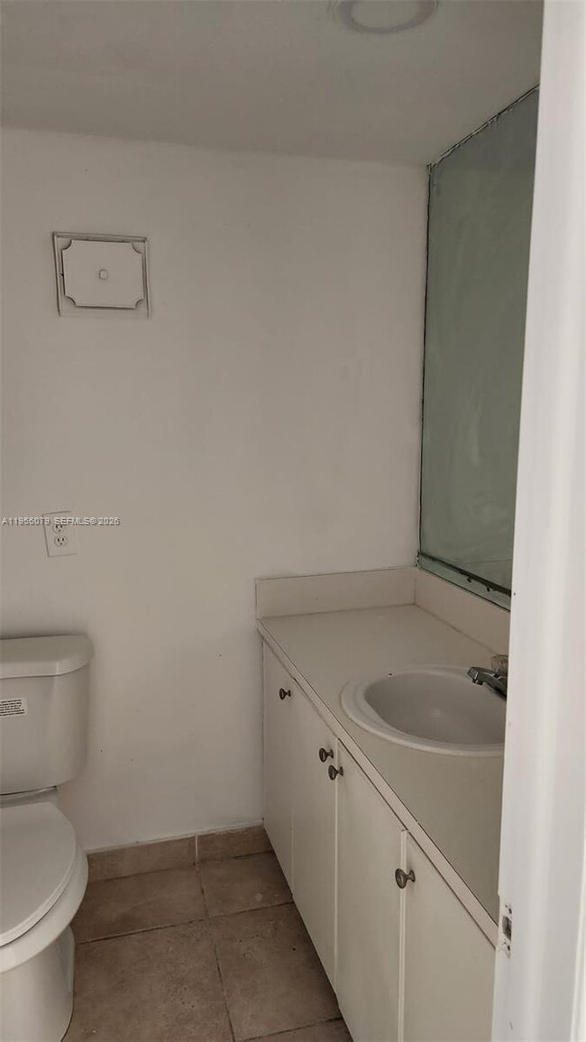 Building Photo - 8600 SW 109th Ave