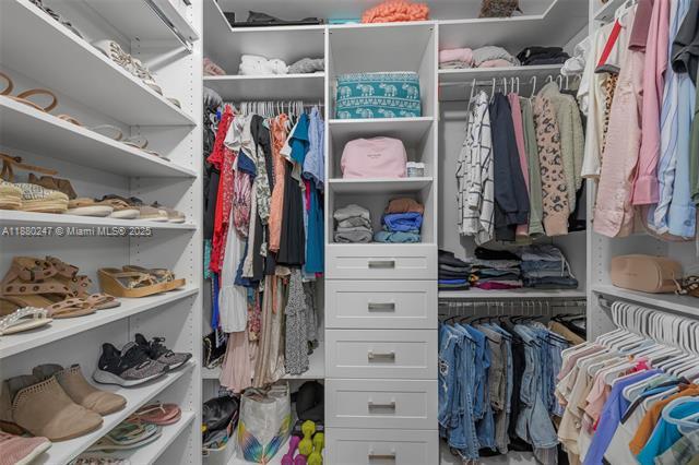 Building Photo - 7901 Hispanola Ave