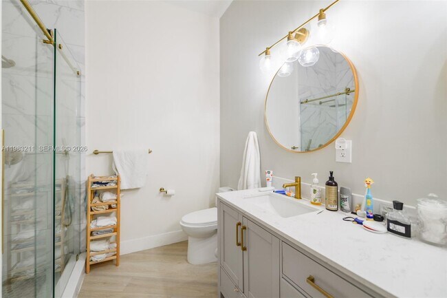 Building Photo - 19501 W Country Club Dr