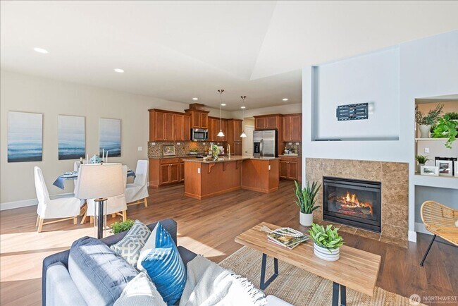 Building Photo - 3BD/2.5BTH Modern Townhouse in Greekbrooke II Community for Lease!