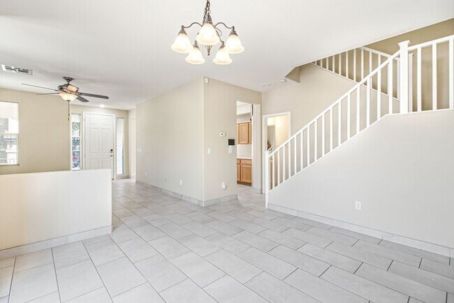 Building Photo - Spacious Mountains Edge Home with 4 Bedrooms & 2-Car Garage