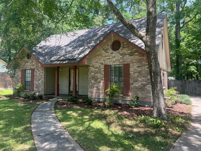 Building Photo - 713 Willow Oak Ln