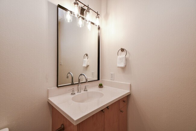 Building Photo - 4702 Austin St