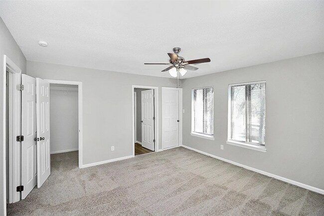 Building Photo - 11212 Carmel Chace Dr