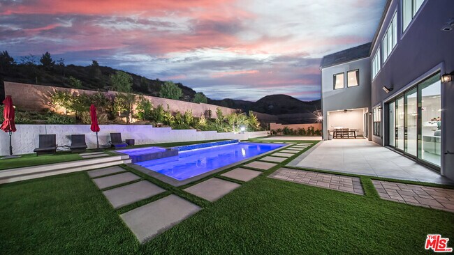 Building Photo - 12553 Ridgeline Rd