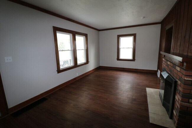 Building Photo - 4287 Rocky River Dr