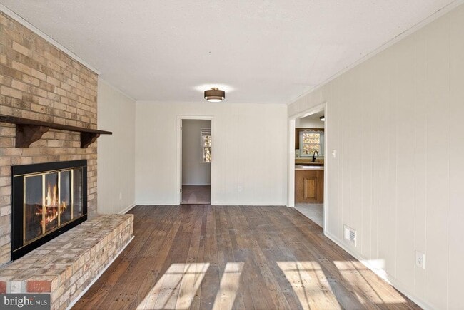 Building Photo - 13814 Leighfield St