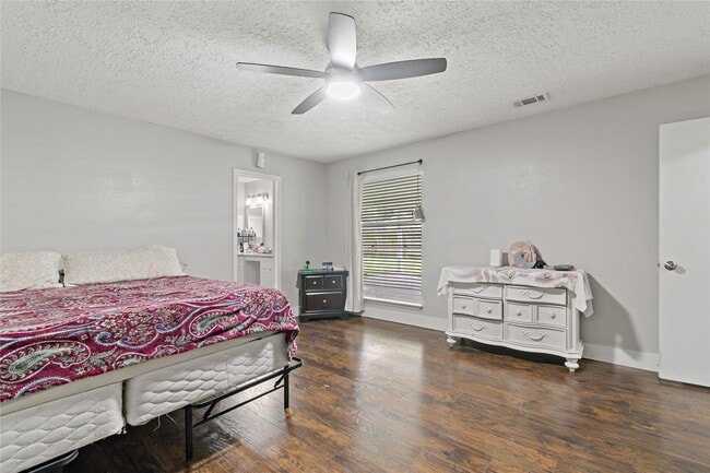 Building Photo - 1910 E Navaho Trail